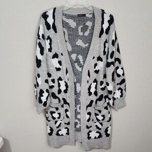 Very J sweater Leopard Cardigan long Size L